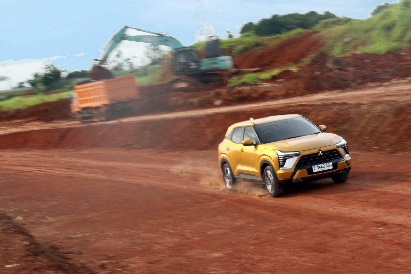 MOBIL LISTRIK MITSUBISHI L100 EV